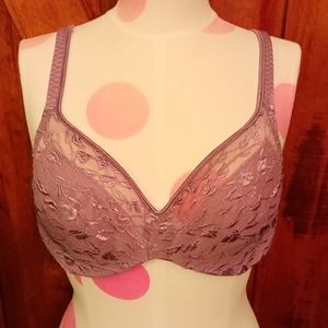 ⭐Vanity Fair bra Style(75-136)⭐ (⭐ bundle 2 listing's with a ⭐ for $15 ⭐)